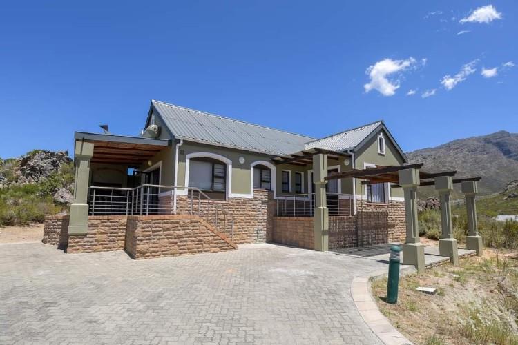 /uploads/africa-listings/gallery/thumbs/ATKV-GoudiniSpaOord-Wes-Kaap--Goudini2-jpg-Gallery-2024-05-07.jpg