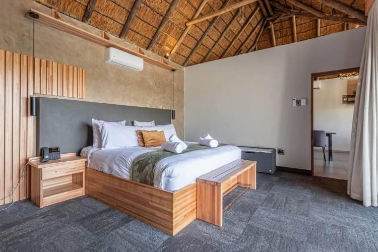 /uploads/africa-listings/gallery/thumbs/LaJoyaLodge-Harbeespoortdam-lajoy9-jpg-Gallery-2025-06-13.jpg