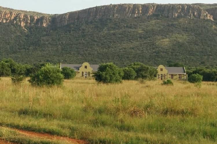 /uploads/africa-listings/gallery/thumbs/RemhoogteMountainLodge-rem1-jpg-Gallery-2026-02-17.jpg