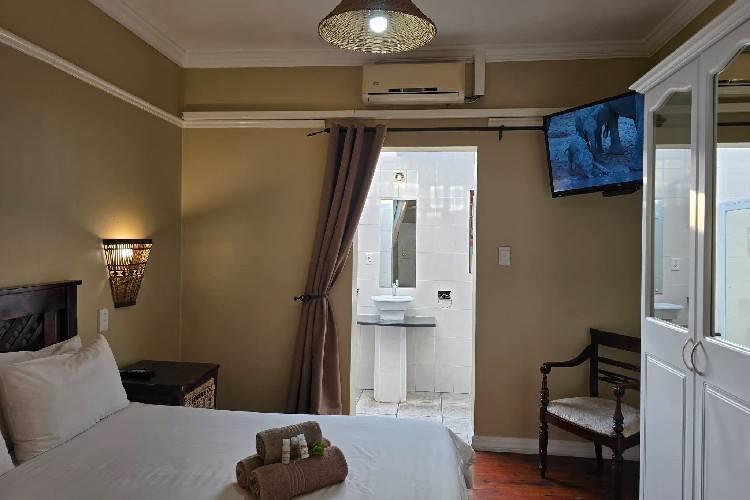 /uploads/africa-listings/gallery/thumbs/RoyalGuestHouse-PortAlfred-ROYAL2-jpg-Gallery-2026-01-27.jpg